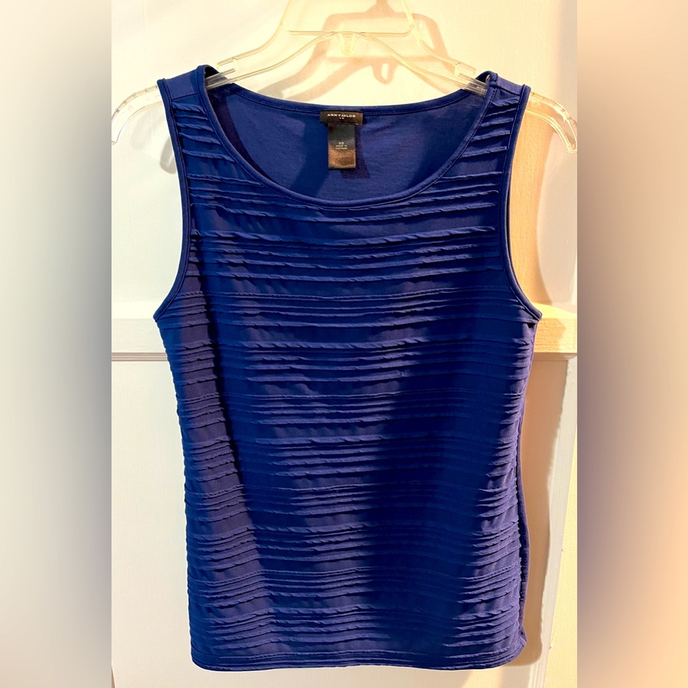 Ann Taylor sleeveless top